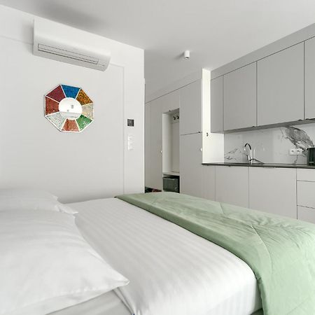 Sea & Lake - City Apartments Мельно Экстерьер фото