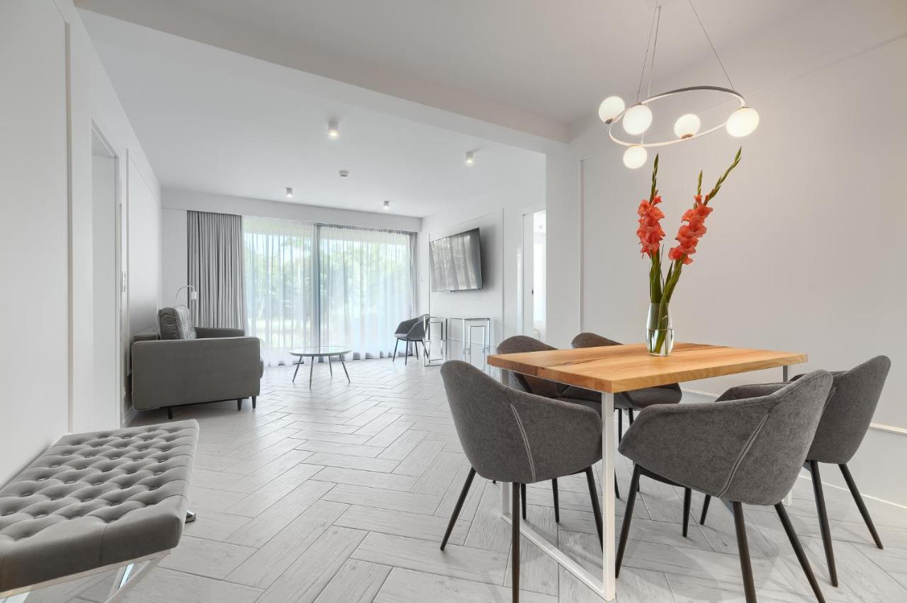 Sea & Lake - City Apartments Мельно Экстерьер фото