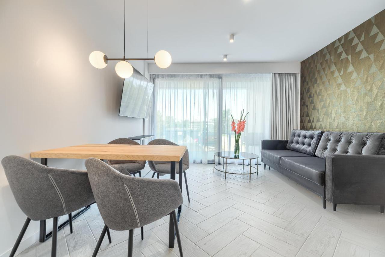 Sea & Lake - City Apartments Мельно Экстерьер фото