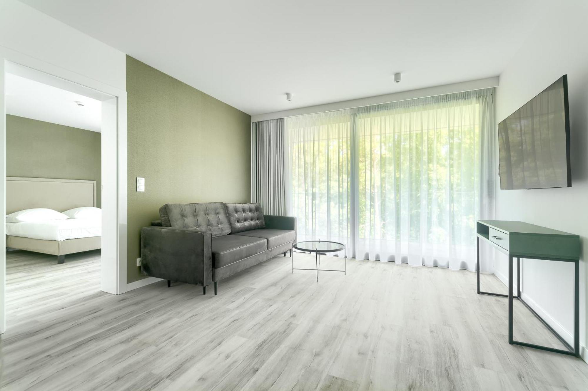 Sea & Lake - City Apartments Мельно Экстерьер фото