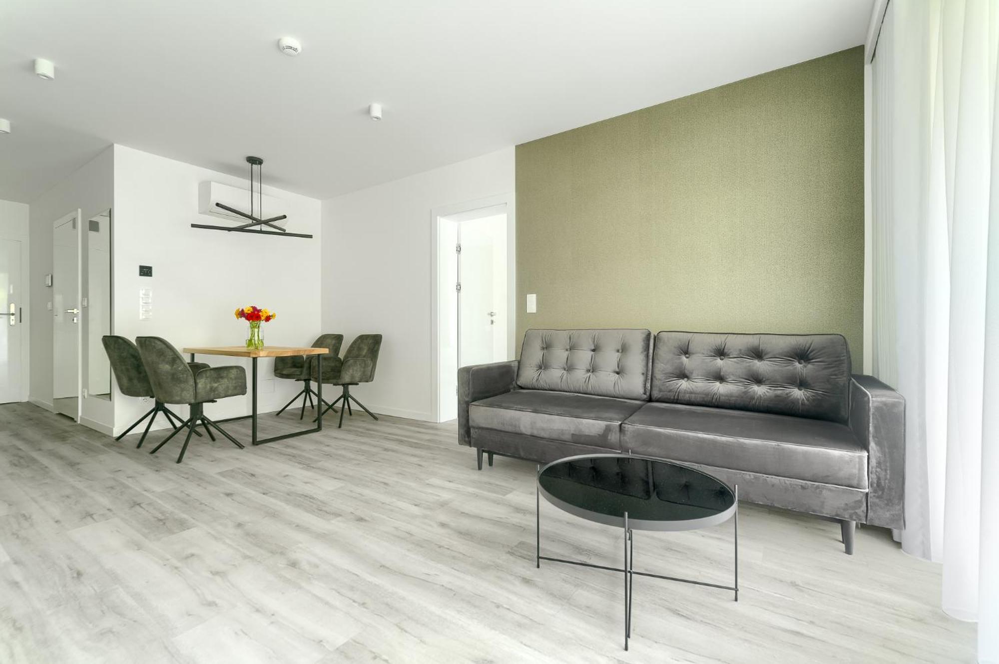 Sea & Lake - City Apartments Мельно Экстерьер фото