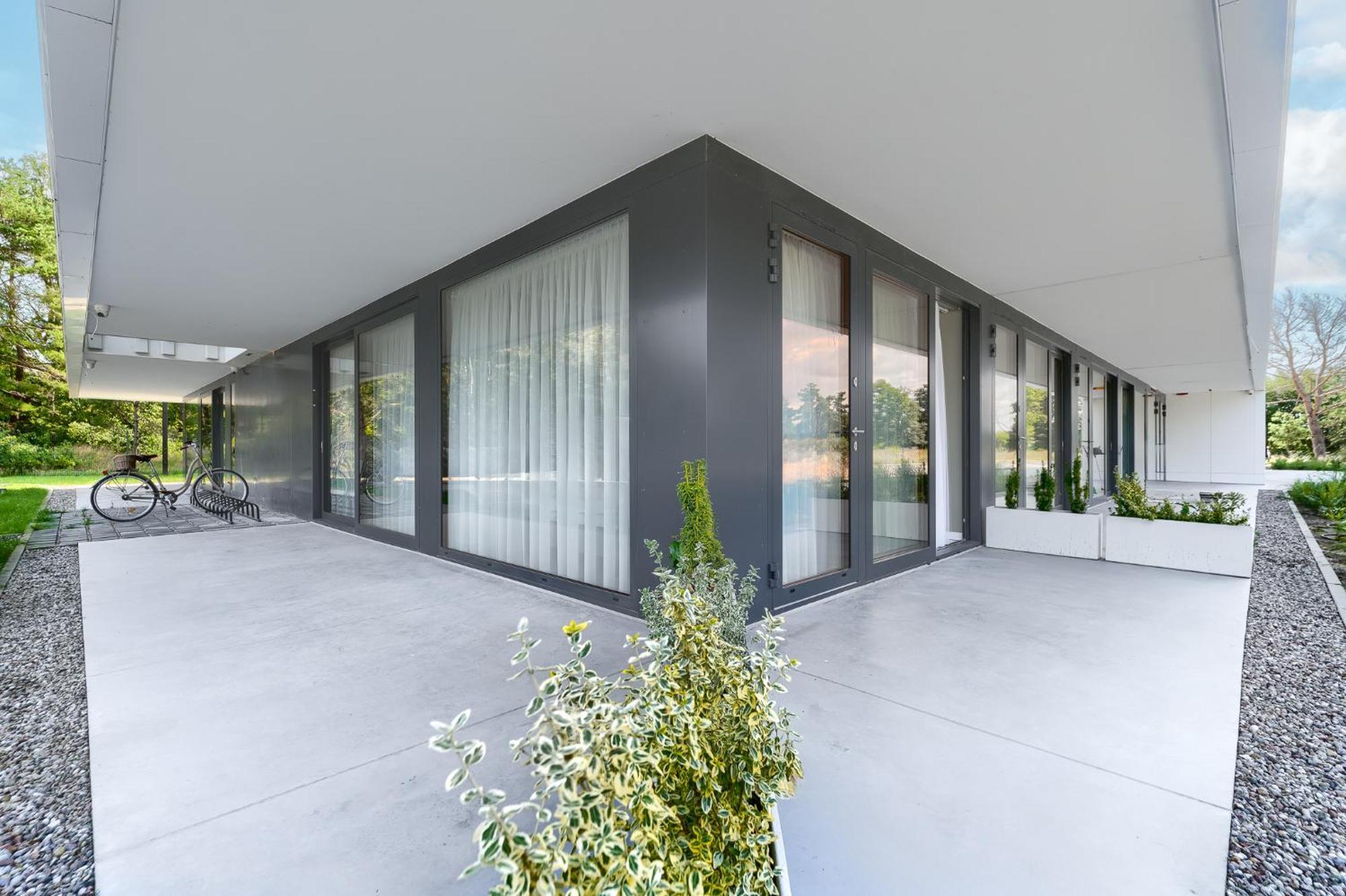 Sea & Lake - City Apartments Мельно Экстерьер фото