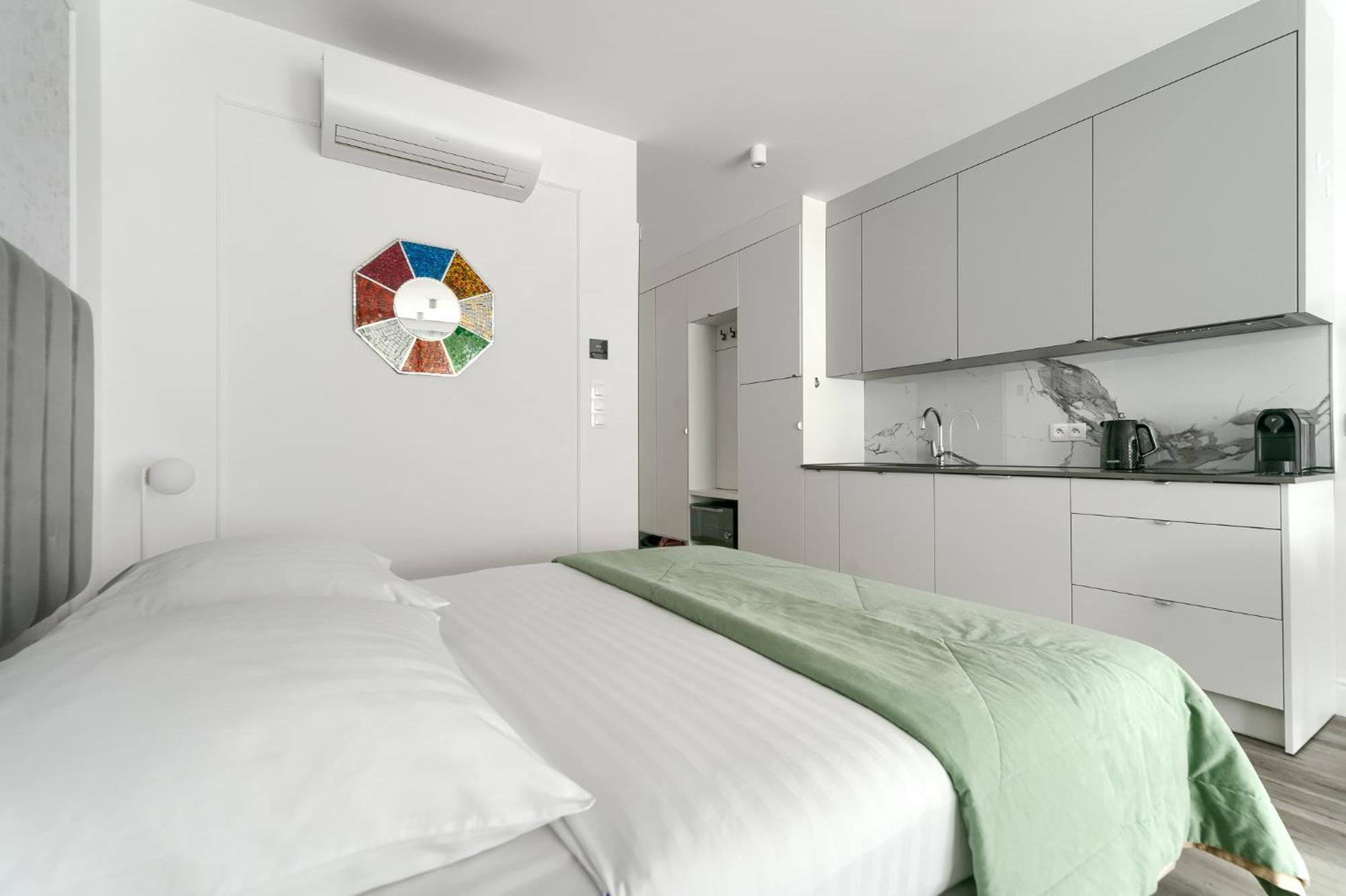 Sea & Lake - City Apartments Мельно Экстерьер фото